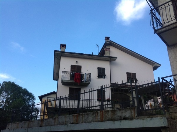 Isolamento casa. Cappotto muri perimetrali. Stazzano, Alessandria.