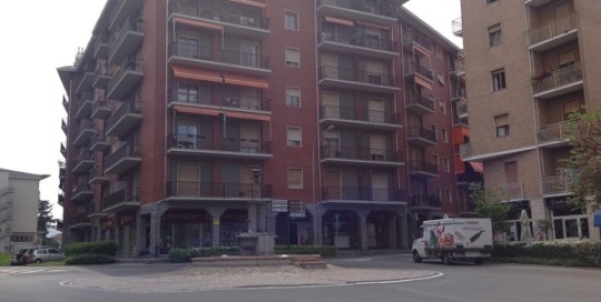Isolamento condominio. Insufflaggio muri perimetrali. Acqui Terme, Alessandria.