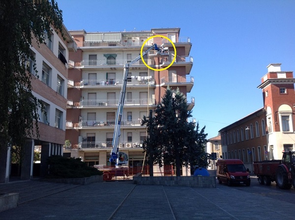 Isolamento condominio. Insufflaggio muri perimetrali. Nizza Monferrato, Asti.