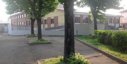 Isolamento scuola. Insufflaggio muri perimetrali. Piobesi Torinese, Torino.