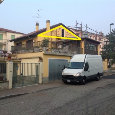 Isolamento casa. Insufflaggio sotto-tetto. Casale Monferrato (AL)